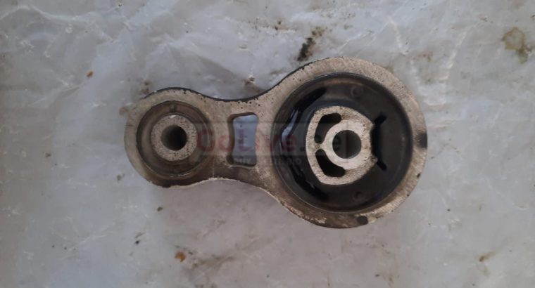 FORD EDGE 2014 LINCOLN MKX ENGINE TORQUE STRUT MOUNT REAR PART NO CT4Z6068A ( Genuine Used FORD Parts )
