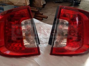 FORD EDGE 2014 LEFT & RIGHT SIDE REAR TAIL LIGHT PART NO BT4313B505AE / BT4313B504AE ( Genuine Used FORD Parts )