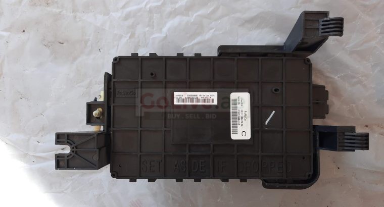 FORD EDGE 2014 BODY CONTROL MODULE / FUSE BOX PART NO EC3T14B476BA ( Genuine Used FORD Parts )