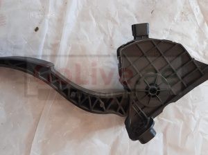 FORD EDGE 2014 ACCELERATOR GAS PEDAL PART NO DT439F836AC ( Genuine Used FORD Parts )