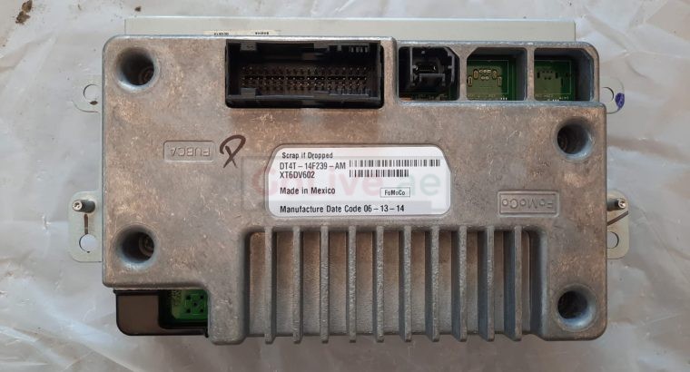 FORD EDGE 2014 RADIO INFORMATION DISPLAY SCREEN & VOICE RECOGNITION MODULE DT4T18B955FA DT4T14F239AM ( Genuine Used FORD Parts )