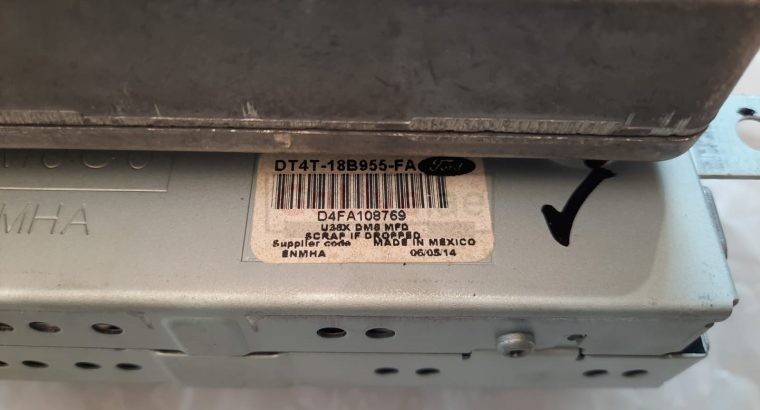 FORD EDGE 2014 RADIO INFORMATION DISPLAY SCREEN & VOICE RECOGNITION MODULE DT4T18B955FA DT4T14F239AM ( Genuine Used FORD Parts )