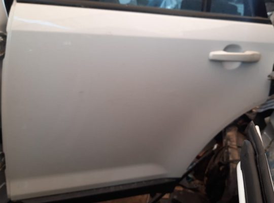 FORD EDGE 2014 BACK LEFT SIDE DOOR ( Genuine Used FORD Parts )