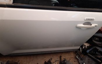 FORD EDGE 2014 FRONT LEFT SIDE DRIVER DOOR ( Genuine Used FORD Parts )