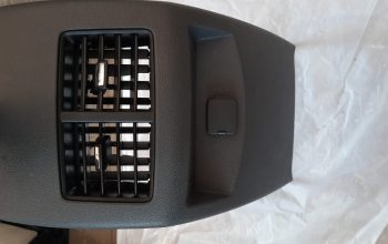 FORD EDGE 2014 REAR CENTER CONSOLE AC HEATER VENTS PART NO BT43-78045E24-A ( Genuine Used FORD Parts )