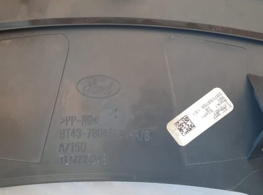 FORD EDGE 2014 REAR CENTER CONSOLE AC HEATER VENTS PART NO BT43-78045E24-A ( Genuine Used FORD Parts )