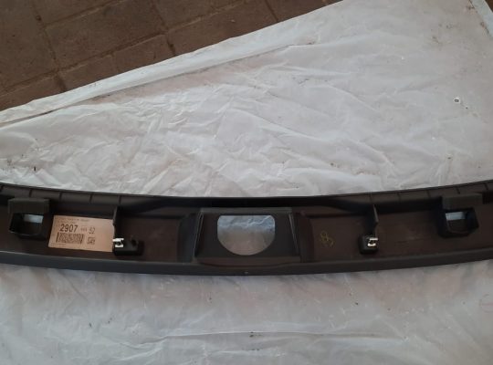 FORD EDGE 2014 REAR PANEL FINISHING TRIM PART NO CT43-7804C08-AB ( Genuine Used FORD Parts )