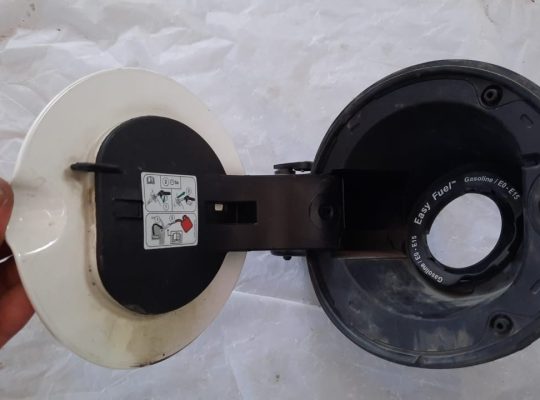 FORD EDGE 2014 GAS FUEL TANK FILLER DOOR AND POCKET WHITE ( Genuine Used FORD Parts )