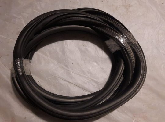 FORD EDGE 2014 TRUNK LID RUBBER SEAL ( Genuine Used FORD Parts )