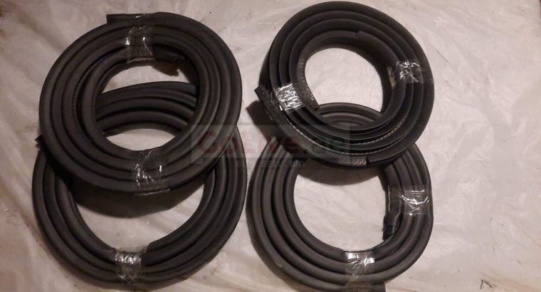 FORD EDGE 2014 FRONT AND REAR DOORS RUBBER SEAL ( Genuine Used FORD Parts )