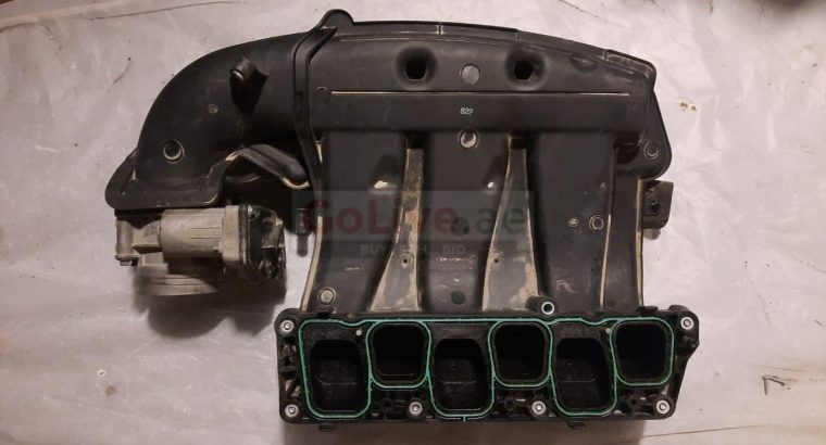 FORD EDGE 2014 UPPER AIR INTAKE MANIFOLD PART NO AT4E9424DG ( Genuine Used FORD Parts )