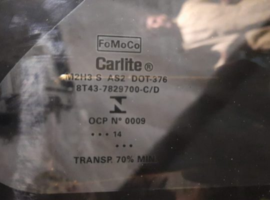 FORD EDGE 2014C LINCOLN MKX QUARTER WINDOW GLASS RIGHT SIDE PART NO 8T43-7829700-C ( Genuine Used FORD Parts )