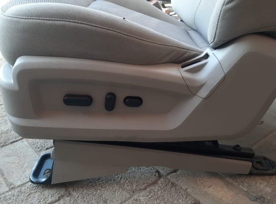 FORD EDGE 2014 FRONT LEFT DRIVER RIGHT PASSENGER AND REAR AUTO FOLDING SEATS SET ( Genuine Used FORD Parts )