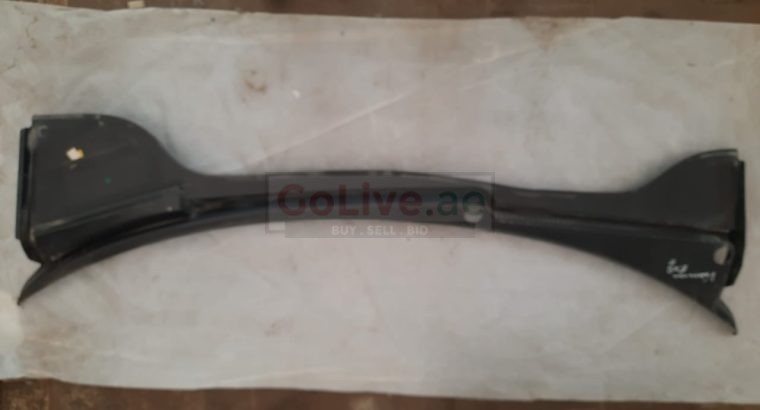 VOLKSWAGEN EOS 2009 COWL COVER / RAIN TRAY / WATER DEFLECTOR PART NO 1Q18194039B9 ( Genuine Used VOLKSWAGON Parts )