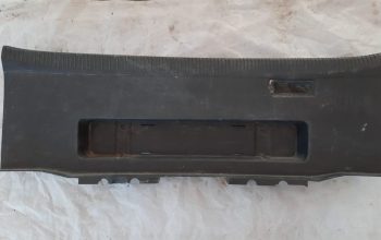 VOLKSWAGEN EOS 2009 REAR BOOT LOADING PANEL TRIM PART NO 1Q0863459A ( Genuine Used VOLKSWAGON Parts )