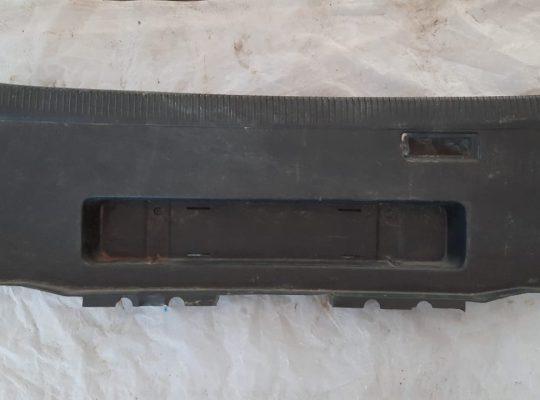 VOLKSWAGEN EOS 2009 REAR BOOT LOADING PANEL TRIM PART NO 1Q0863459A ( Genuine Used VOLKSWAGON Parts )