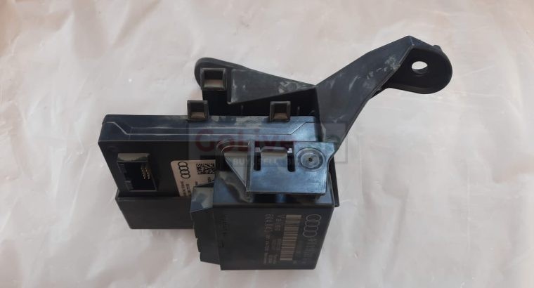 AUDI Q7 2007 KEYLESS ENTRY & PARKING AID SENSOR CONTROL MODULE UNIT WITH BRACKET PART NO 4L0907335 4F0919283G 4F0910283G 4L0907179
