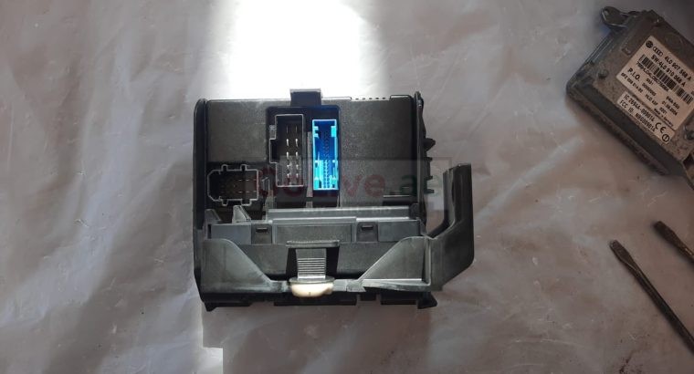 AUDI Q7 2007 BASE COMFORT & DOOR CONTROL MODULE UNIT W BRACKET PART NO 4L0907289A 4L0907290A 4L0907461 ( Genuine Used AUDI Parts )