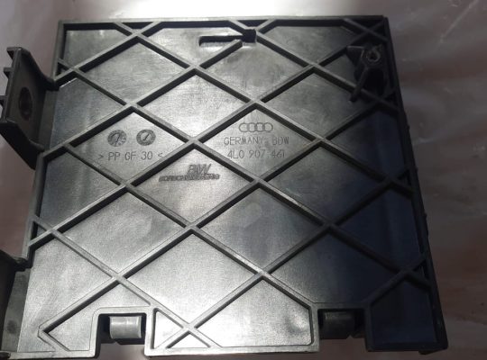 AUDI Q7 2007 BASE COMFORT & DOOR CONTROL MODULE UNIT W BRACKET PART NO 4L0907289A 4L0907290A 4L0907461 ( Genuine Used AUDI Parts )