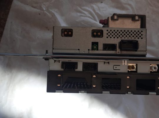 AUDI Q7 2007 RADIO CD PLAYER TUNER RECEIVER MODULE UNIT PART NO 4E0035541 4E0910541 ( Genuine Used AUDI Parts )