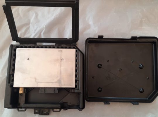 AUDI Q7 2007 BLUETOOTH CONTROL MODULE PART NO 4E0910336 4E0862335 ( Genuine Used AUDI Parts )