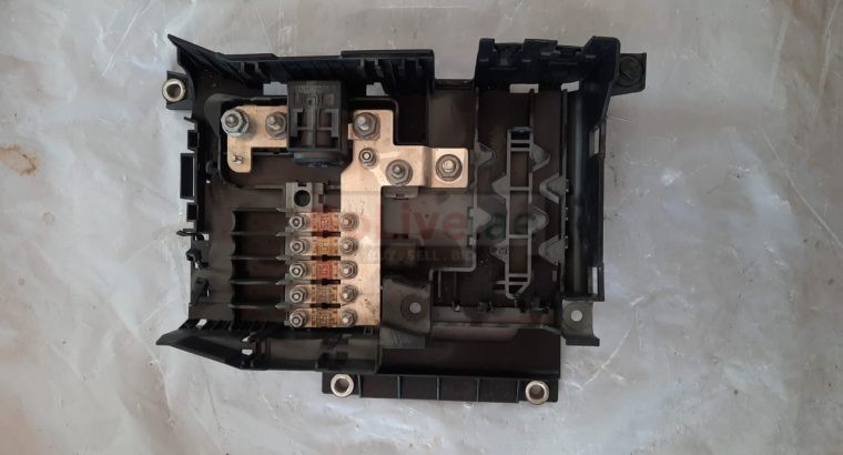 AUDI Q7 2007 MAIN FUSE RELAY BOX JUNCTION CONTROL BLOCK PART NO 7L0937548C ( Genuine Used AUDI Parts )