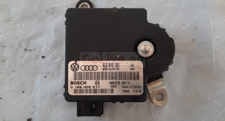 AUDI Q7 2007 BATTERY MONITORING CONTROL MODULE PART NO 4L0915181 ( Genuine Used AUDI Parts )