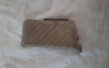 AUDI Q7 2007 FOOT REST COVER PART NO 4L1864777 ( Genuine Used AUDI Parts )