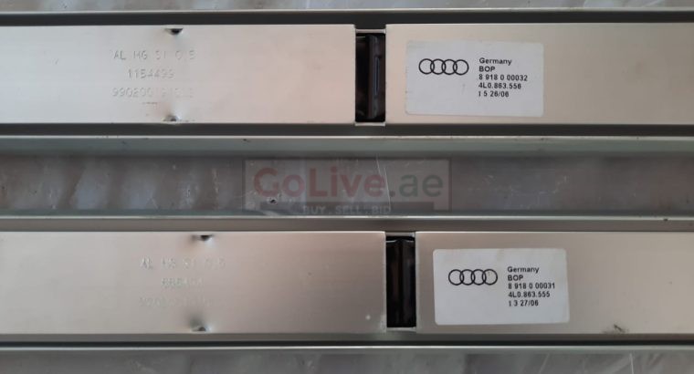 AUDI Q7 2007 TRUNK TRIM RAILS PART NO 4L0863556 4L0863555 ( Genuine Used AUDI Parts )