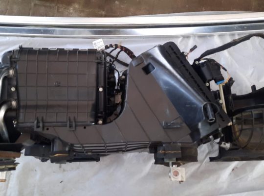 AUDI Q7 2007 HEATER BLOWER RADIATOR PART NO 7H1819422 ( Genuine Used AUDI Parts )