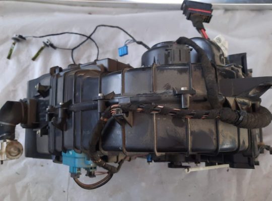 AUDI Q7 2007 REAR HEATER MATRIX AC HEAT EXCHANGER UNIT 4L0820004C 7L0907521A 7H0819021 ( Genuine Used AUDI Parts )