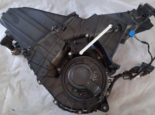 AUDI Q7 2007 REAR HEATER MATRIX AC HEAT EXCHANGER UNIT 4L0820004C 7L0907521A 7H0819021 ( Genuine Used AUDI Parts )