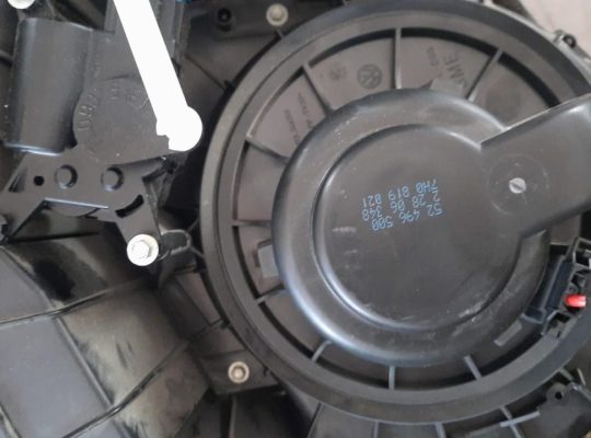 AUDI Q7 2007 REAR HEATER MATRIX AC HEAT EXCHANGER UNIT 4L0820004C 7L0907521A 7H0819021 ( Genuine Used AUDI Parts )