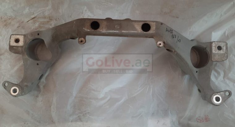 AUDI Q7 2007 ENGINE MOUNTING BRACKET PART NO 7L8199207 7L6199131A ( Genuine Used AUDI Parts )