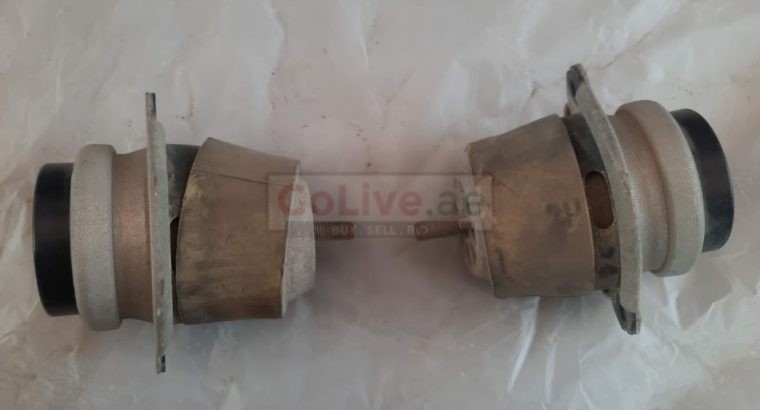 AUDI Q7 2007 ENGINE MOUNTING BRACKET PART NO 7L8199207 7L6199131A ( Genuine Used AUDI Parts )