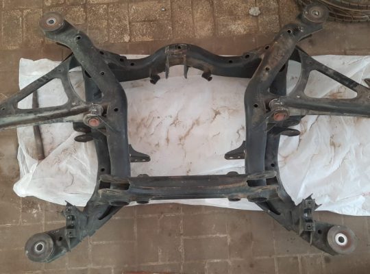AUDI Q7 2007 AUTOMATIC REAR SUBFRAME PART NO 7L0500041 ( Genuine Used AUDI Parts )