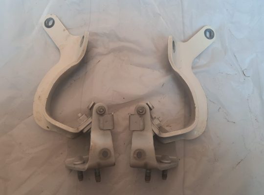AUDI Q7 2007 TAILGATE/TRUNK/BOOT HINGE LEFT & RIGHT SIDE PART NO 4L0827299B 4L0827300 ( Genuine Used AUDI Parts )