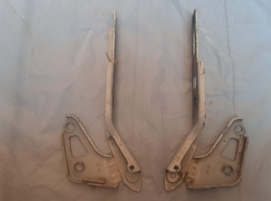 AUDI Q7 2007 ENGINE BONNET/HOOD HINGES LEFT & RIGHT SIDE PART NO 4L0823301 4L0823302 ( Genuine Used AUDI Parts )