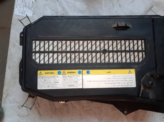 AUDI Q7 2007 BATTERY BOX UPPER TRIM PANEL LID & TRAY COVER PART NO 7L0864643B 7L0010278Q ( Genuine Used AUDI Parts )