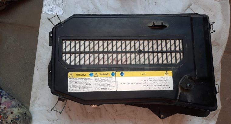 AUDI Q7 2007 BATTERY BOX UPPER TRIM PANEL LID & TRAY COVER PART NO 7L0864643B 7L0010278Q ( Genuine Used AUDI Parts )