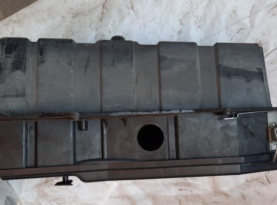 AUDI Q7 2007 BATTERY BOX UPPER TRIM PANEL LID & TRAY COVER PART NO 7L0864643B 7L0010278Q ( Genuine Used AUDI Parts )