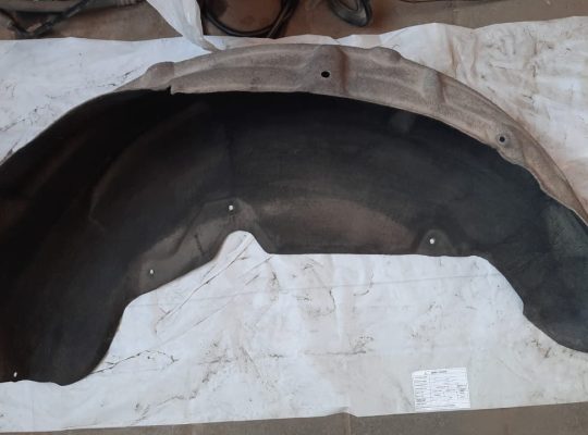 AUDI Q7 2007 REAR LEFT SIDE FENDER LINER SPLASH SHIELD PART NO 4L0810171 ( Genuine Used AUDI Parts )