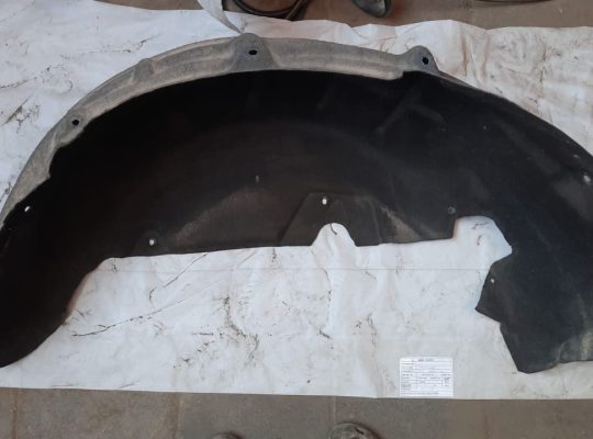AUDI Q7 2007 REAR RIGHT SIDE FENDER LINER SPLASH SHIELD PART NO 4L0810172 ( Genuine Used AUDI Parts )