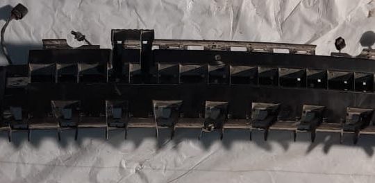 AUDI Q7 2007 REAR BUMPER ABSORBER BRACKET COVER ( Genuine Used AUDI Parts )