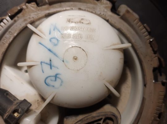 AUDI Q7 2007 FUEL TANK WITH FUEL FILTER FLANGE STRAINER PART NO 7L8201021 7L0919679 ( Genuine Used AUDI Parts )
