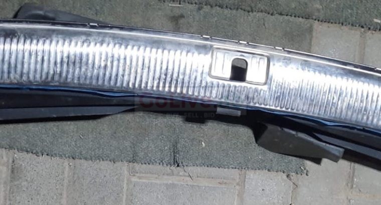 AUDI Q7 2007 REAR TRUNK HATCH SILL TRIM PANEL PART NO 4L0864483 ( Genuine Used AUDI Parts )
