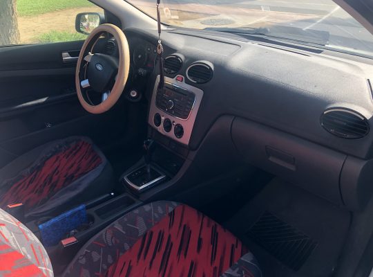FORD FOCUS GCC 2007 EXLENT CONDITION