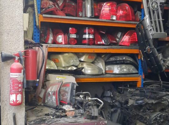 BURJ AL HUDHUD USED FORD,GMC, CHEVROLET CARS & SPARE PARTS TR. (Used auto parts, Dealer, Sharjah spare parts Markets)