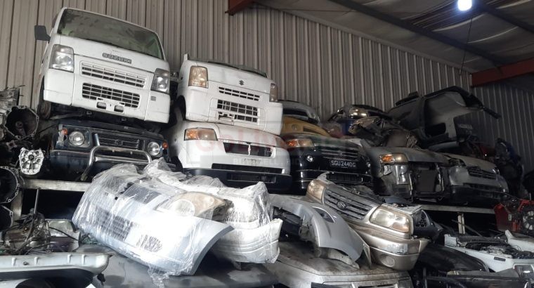 STAR GATE INT.USED SUZUKI CARS & SPARE PARTS TR. (Used auto parts, Dealer, Sharjah spare parts Markets)