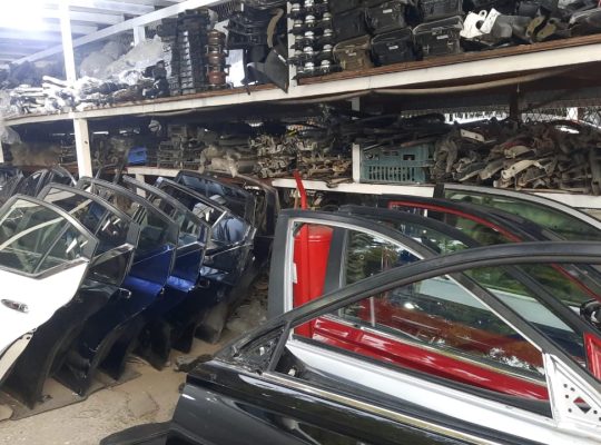 JAPAN MOUNTAINS USED NISSAN CARS & SPARE PARTS TR. (Used auto parts, Dealer, Sharjah spare parts Markets)